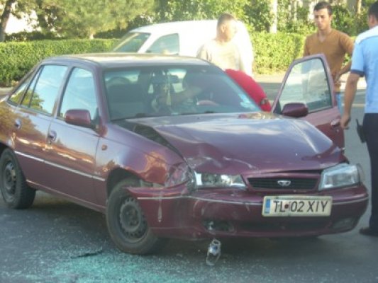 Impact violent în intersecţie